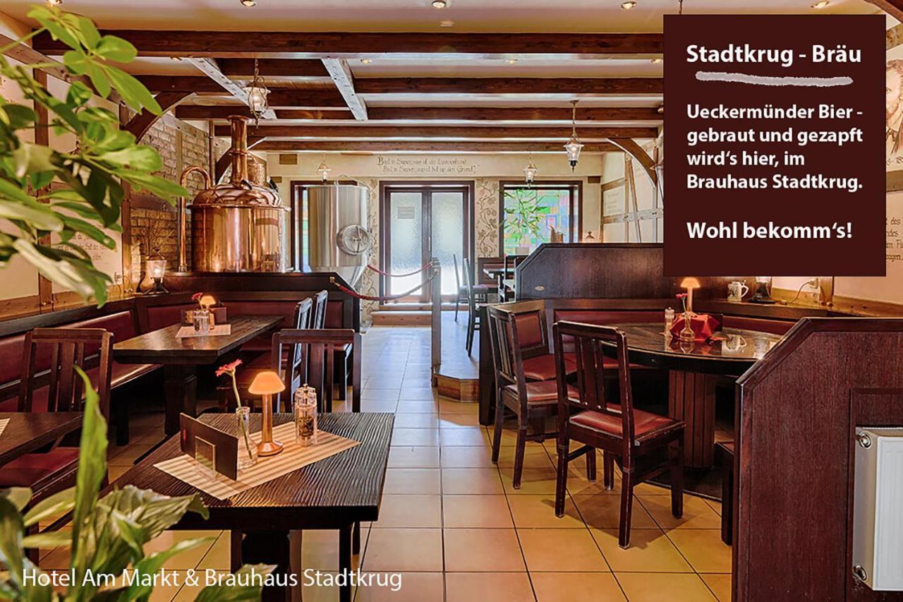 Hotel Am Markt & Brauhaus Stadtkrug Ueckermünde Exteriör bild