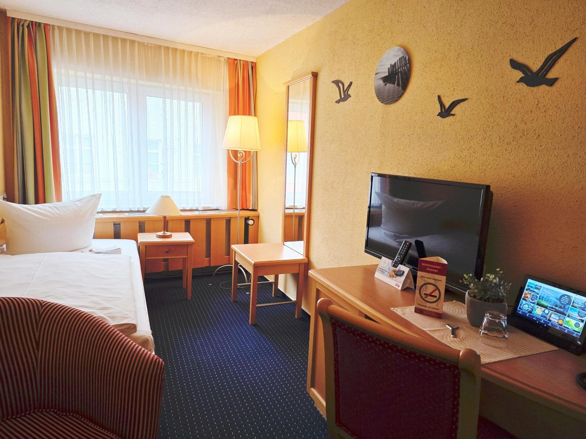 Hotel Am Markt & Brauhaus Stadtkrug Ueckermünde Exteriör bild